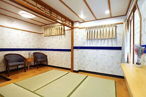 Phoenix Pavilion Hot Spring Hotel