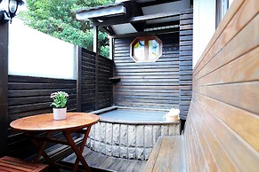 Phoenix Pavilion Hot Spring Hotel