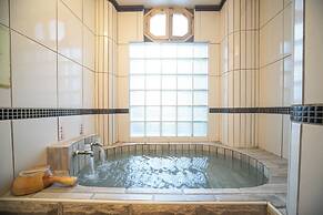 Phoenix Pavilion Hot Spring Hotel