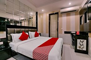 OYO 464 Hotel Lotus Palace