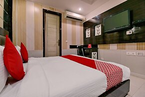 OYO 464 Hotel Lotus Palace