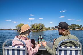 Sindabezi Island Camp