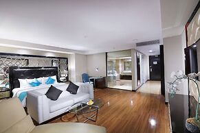 The Alana Hotel and Convention Center - Solo by Aston