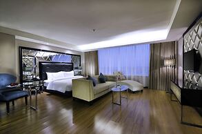 The Alana Hotel and Convention Center - Solo by Aston