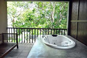 Roman Lake Ayurveda Resort