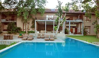 Roman Lake Ayurveda Resort