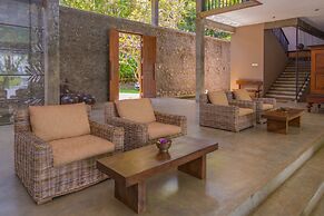 Roman Lake Ayurveda Resort