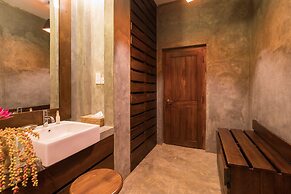 Roman Lake Ayurveda Resort