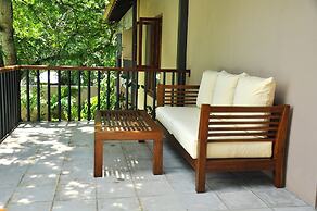 Roman Lake Ayurveda Resort