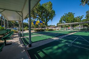 Tampa East RV Resort- Campground