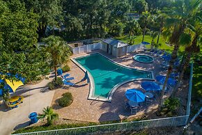 Tampa East RV Resort- Campground