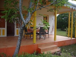 Hotel Restaurant Au Village De Menard