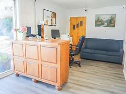 The Lancaster Motel By OYO Ronks near Paradise