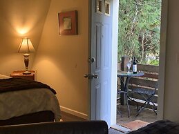 Mountain Meadows Inn