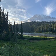 Mountain Meadows Inn