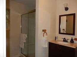 Mountain Meadows Inn