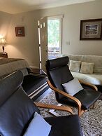 Mountain Meadows Inn