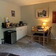 Mountain Meadows Inn