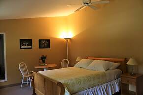 Mulvehill Creek Wilderness Inn