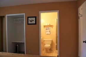 Mulvehill Creek Wilderness Inn