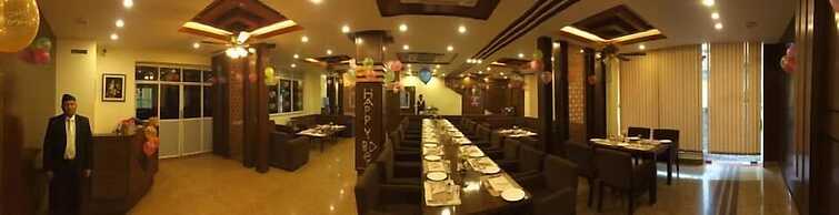 Mahadev Hotel