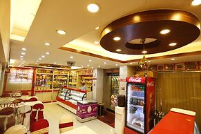 Mahadev Hotel