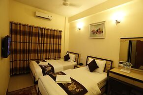 Mahadev Hotel