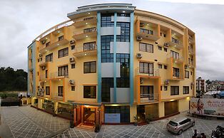 Mahadev Hotel