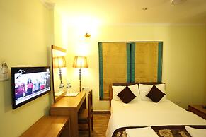 Mahadev Hotel