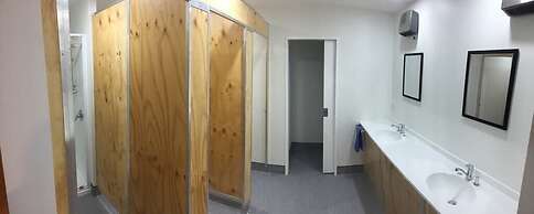 Snow Denn Lodge - Hostel