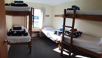 Snow Denn Lodge - Hostel