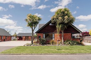Snow Denn Lodge