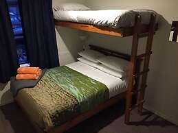 Snow Denn Lodge - Hostel