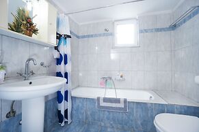 Skamagkas G. Apartments