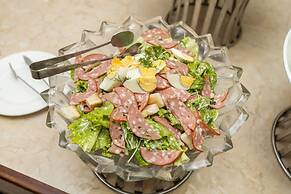 Paris Nha Trang Hotel & Apartment