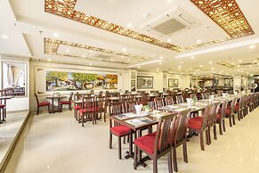 Paris Nha Trang Hotel & Apartment