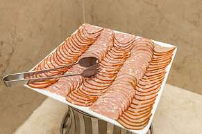 Paris Nha Trang Hotel & Apartment