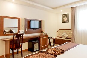 Paris Nha Trang Hotel & Apartment