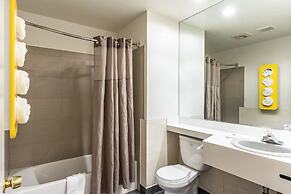 Motel 6 Elizabeth, NJ - Newark Liberty Intl Airport