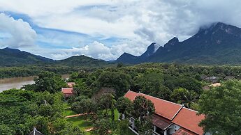 Nam Ou Riverside Hotel & Resort