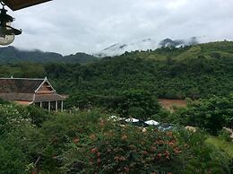 Nam Ou Riverside Hotel & Resort