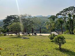 Nam Ou Riverside Hotel & Resort