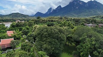 Nam Ou Riverside Hotel & Resort