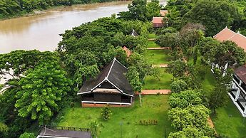 Nam Ou Riverside Hotel & Resort