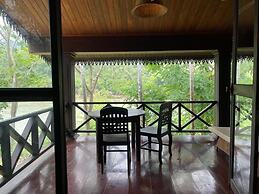 Nam Ou Riverside Hotel & Resort