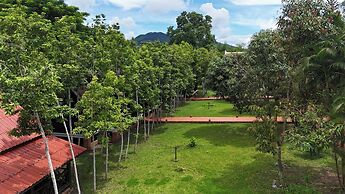 Nam Ou Riverside Hotel & Resort