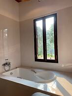 Nam Ou Riverside Hotel & Resort