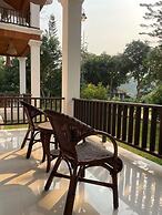 Nam Ou Riverside Hotel & Resort