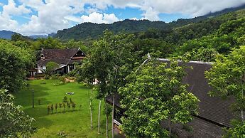 Nam Ou Riverside Hotel & Resort
