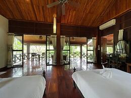 Nam Ou Riverside Hotel & Resort